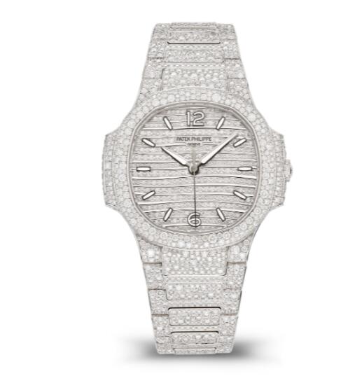 Patek Philippe Nautilus Ref. 7118/1450G-001 White Gold Replica Diamond Watch